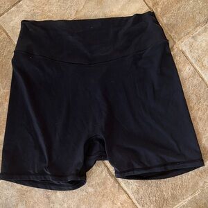 Black Women's High-Waisted Shorts with back bootie. Size L